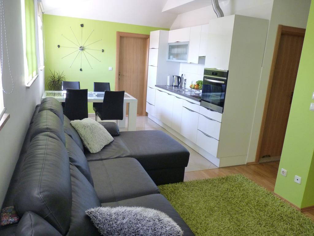 Apartments Fragola Split Rum bild